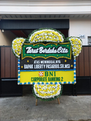 Papan Bunga Duka di Sangiang